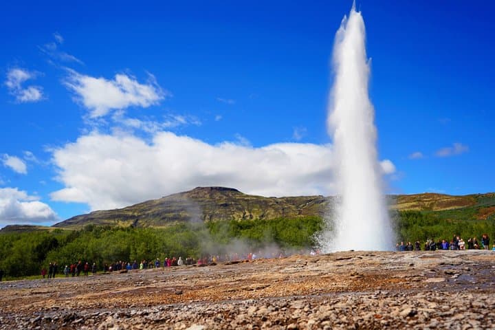 Strokkur & Mt.Bjarnarfell