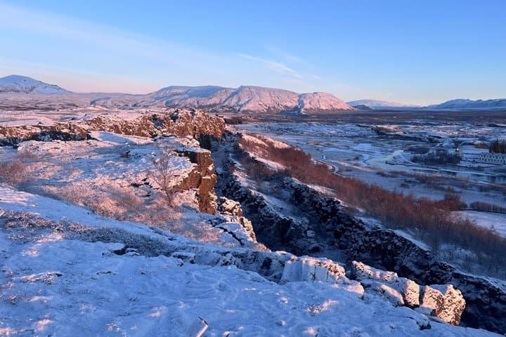 Þingvellir National Park in Iceland – Tectonic Rift Between Two Continents