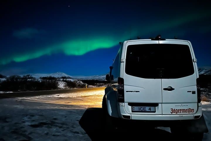 Northern Lights Explorer Super Jeep Tour from Reykjavík