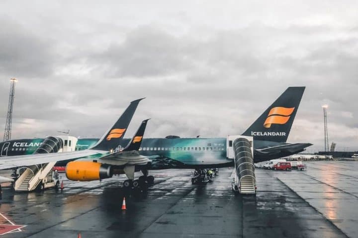 Keflavik Airport (KEF) ↔ Reykjavik: Private Airport Transfer