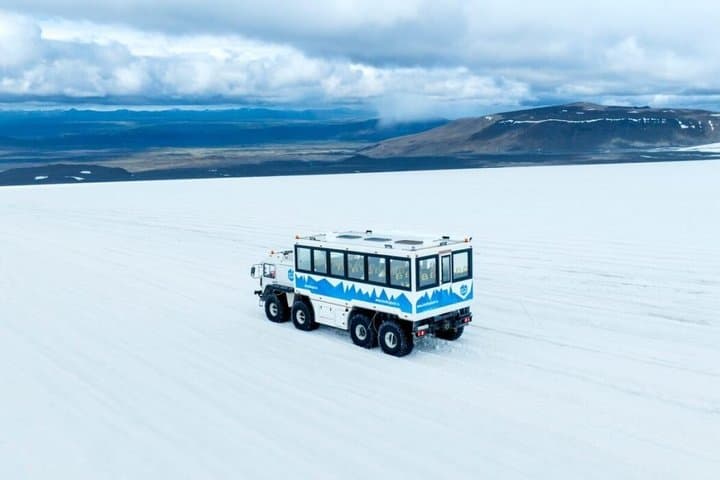 Silver Circle Adventure - Glacier Tunnel & Hvammsvik Hot Springs