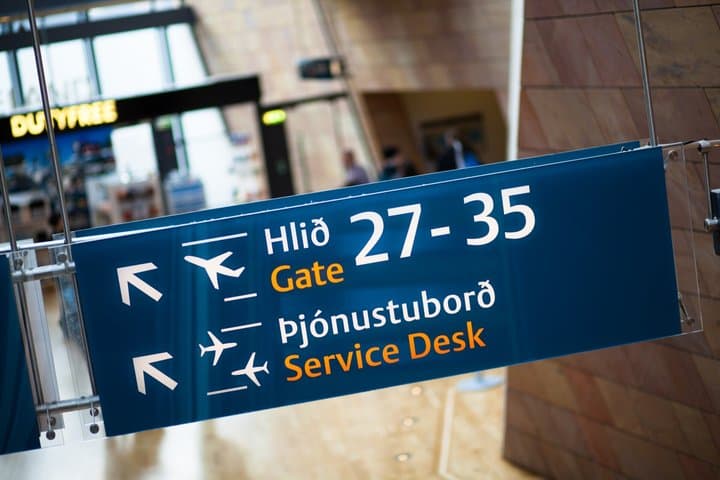 Keflavik Airport: Private Transfer to or from Reykjavik