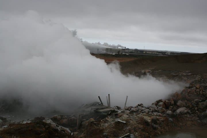 Reykjanes Volcanoes and Cliffs Small Group Tour