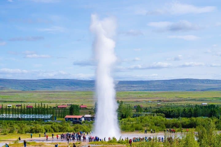 Private Golden Circle Tour from Reykjavik with Oxarafoss