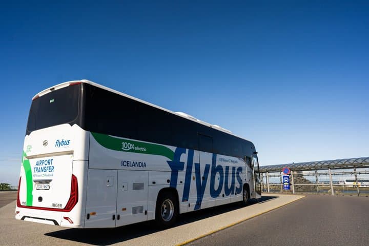Airport Transfer: Keflavik Airport to Reykjavik Center in Iceland
