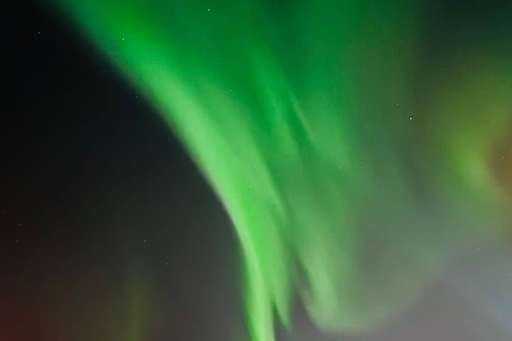 Reykjavik Small Group Northern Lights Hunt and Cocoa with Photos